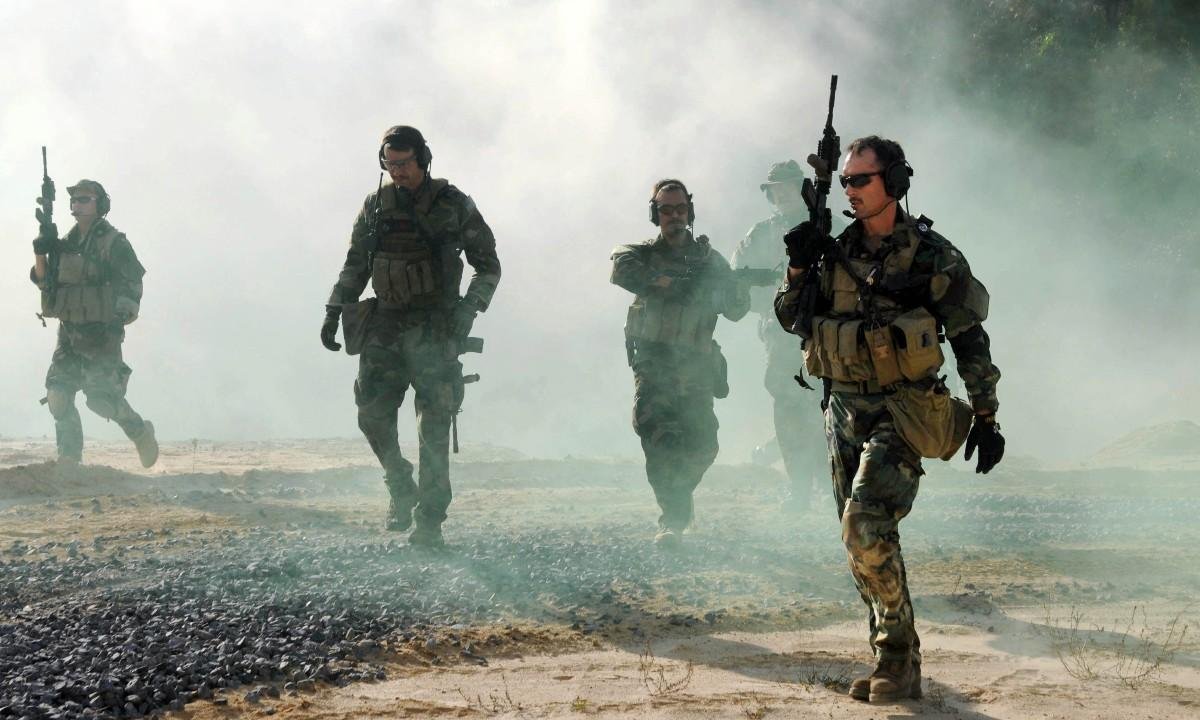 zeeshanzac09's tweet photo. U.S. Navy SEALs have consistently deployed to the Middle East to conduct counter-terrorism, maritime security, and direct-action operations alongside regional partners. In both Iraq and Syria, SEAL teams have worked closely with conventional and local forces . https://t.co/dppxitzROe
