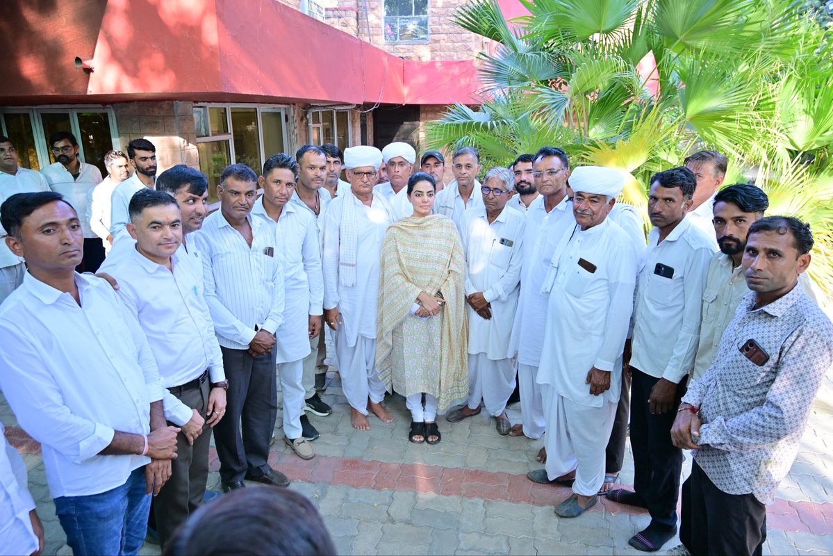 DivyaMaderna's tweet photo. आज जोधपुर आवास पर आए कार्यकर्ताओं एवं आमजन से मुलाक़ात।

📍 जोधपुर https://t.co/db73YtebbZ
