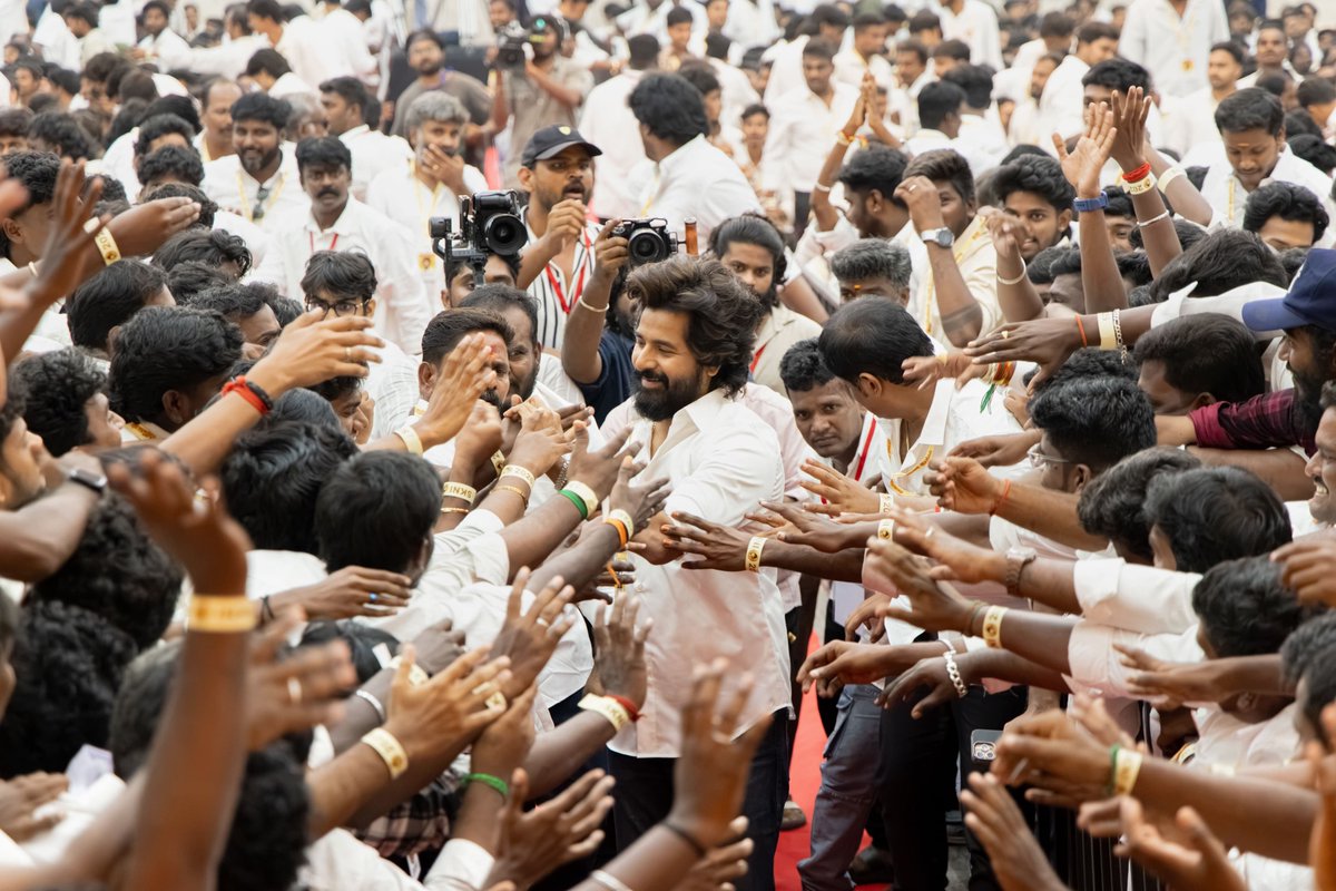 Sugumar_Tweetz's tweet photo. Frame 💥💥🔥🔥🧨 https://t.co/CgniYdvwB8