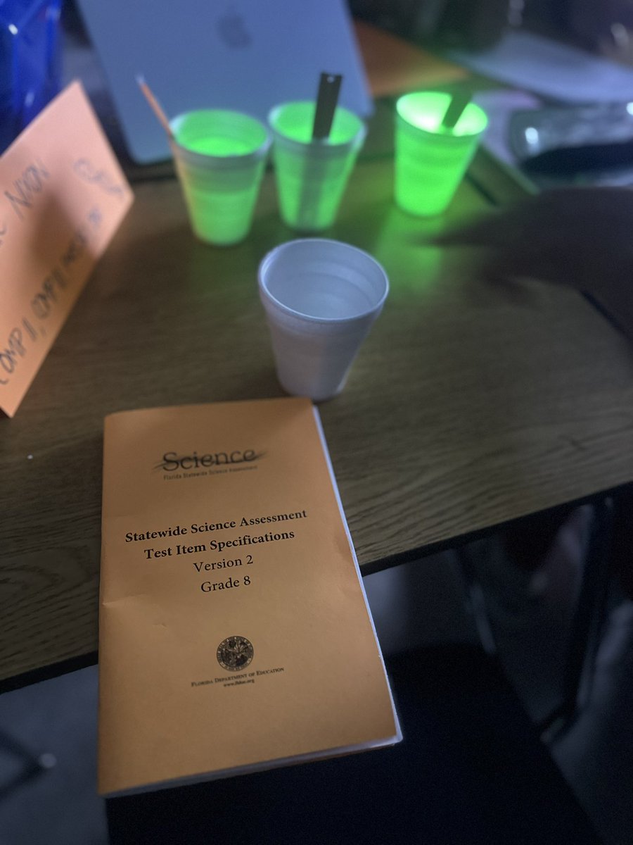 STEAMDesignated's tweet photo. Explore Interactivity - Hands-On Lab!!! If the teachers are excited so will our students! 🌟@MDCPS @MDCPSSci https://t.co/EDNDEcAh6q