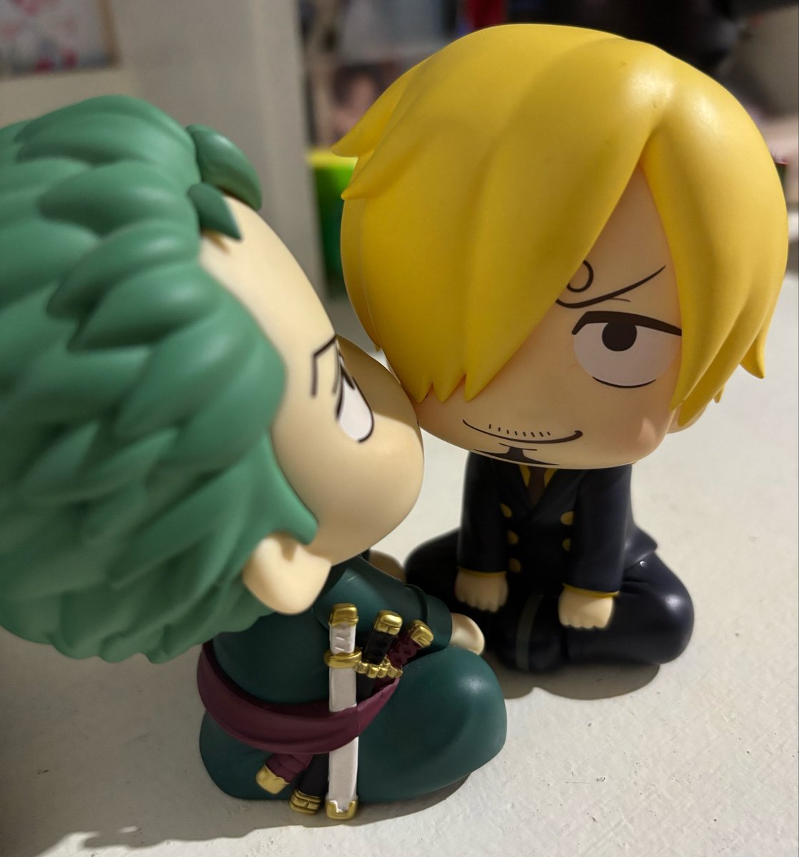 ichigoginchan's tweet photo. im bored so i made them kiss 😌 https://t.co/N96VnBnyzM