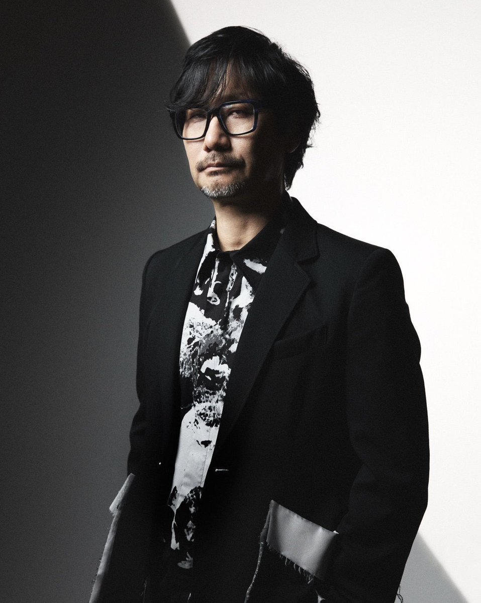 Genki_JPN's tweet photo. Hideo Kojima gave some new details about PHYSINT!

- Evokes the roots of the Metal Gear series
- New interactive experience
- A different kind of spy action
- Wants plenty of new ideas
- He has the plot already
- Bill Skarsgard, Charlie Fraser and Minami Hamabe have already been scanned
- Filming will start from next year.
- Other roles have been cast but are still secret.
- About 70% of the cast so far are Kojima fans. (Some big names)
- Many of the characters names have been decided. Some not yet.
- Kojima pitched the game to the actors himself.
- Kojima says he makes each one of his games as though it could be his last.
- He says PHYSINT is a project for his 40th anniversary in the games industry.

https://t.co/QFKlUGLPoD