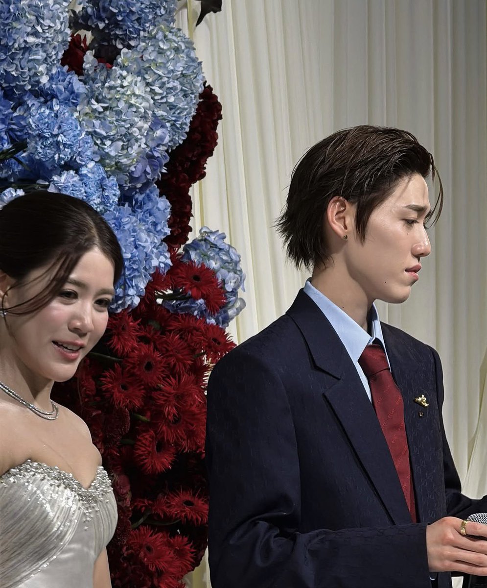 babybabiespp's tweet photo. เอนดูตอนพีพูดอวยพรพี่เพชร พี่ๆในงานพูดว่าเจ้าสาวร้องไห้ละ เหมือนเจ่เจ้ไม่ร้องเลยทั้งงาน มาร้องตอนน้องชายอวยพร ขนาดตอนร้องไห้ยังสวยอะ พี่น้องคู่นี้ลูกรักพระเจ้าไปมั้ย https://t.co/VC9cg0L7Ku