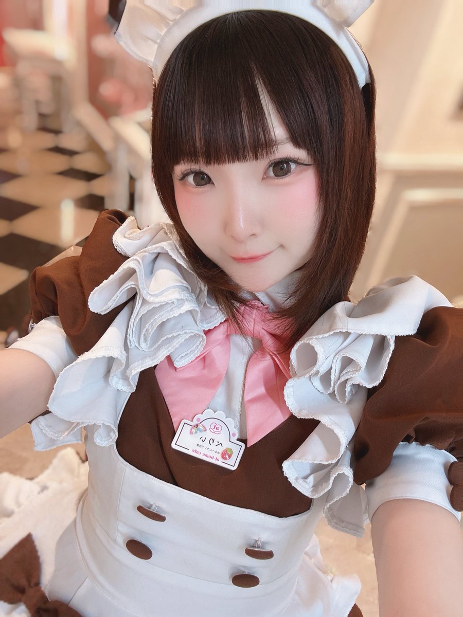 maid_berry1's tweet photo. ◀︎いつものメイク    ナチュラルメイク▶︎ https://t.co/aBTo16SLE7