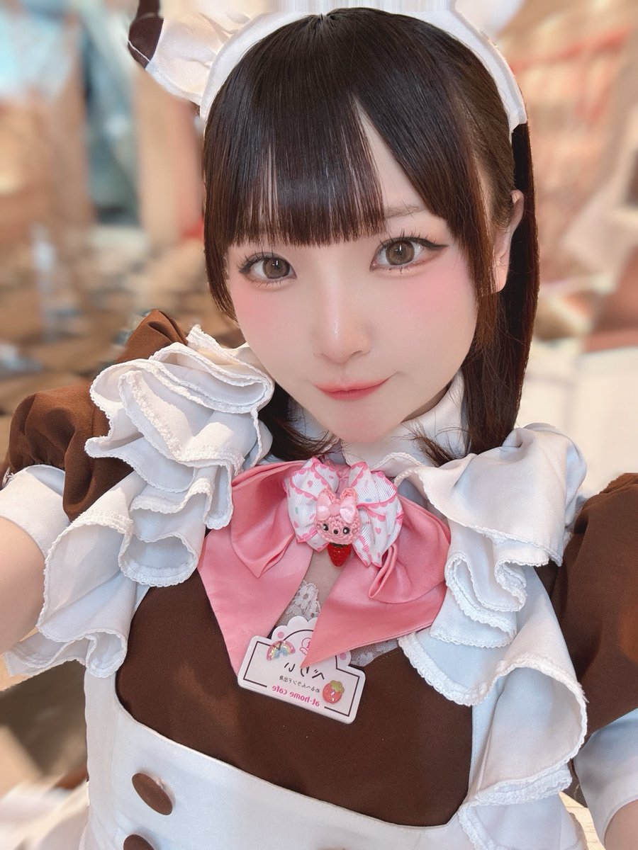 maid_berry1's tweet photo. ◀︎いつものメイク    ナチュラルメイク▶︎ https://t.co/aBTo16SLE7