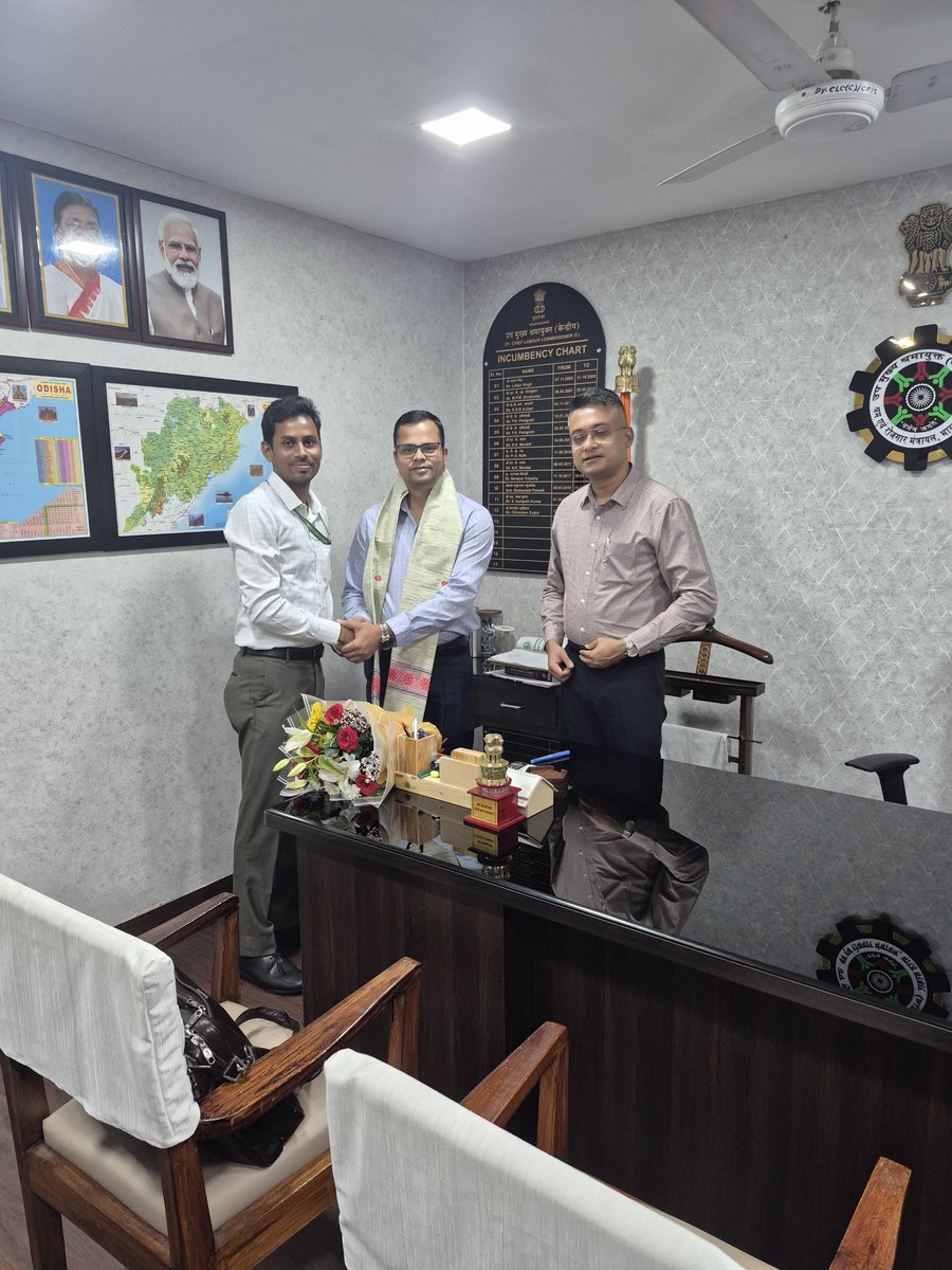 dyclcbbsr's tweet photo. We were honored to welcome Shri Susanta Kumar Nayak, Dy. CLC (Central), CLC HQ New Delhi, to the Office of the Deputy Chief Labour Commissioner (Central), Bhubaneswar, for an official inspection scheduled on October 5th and 6th, 2026.

The esteemed dignitary was warmly greeted https://t.co/mwaIelktyA