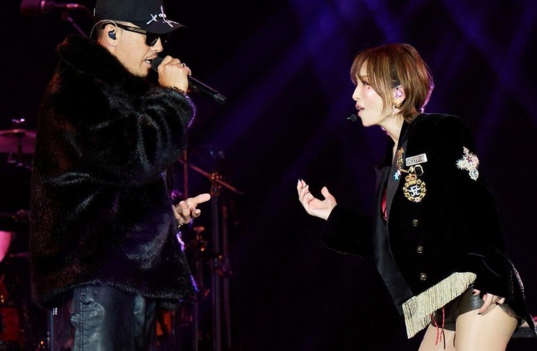 jglzi736741's tweet photo. AK-69も「名曲って、残しておくだけじゃなくて、時代ごとに新しい人たちへ届け続けていくことで、本当に残っていくものだと思うんです」と語り、「あゆさんが築いてきた世界に最大限の敬意を払いながら、今の自分の言葉を乗せています。 https://t.co/EsC3tIzEdE