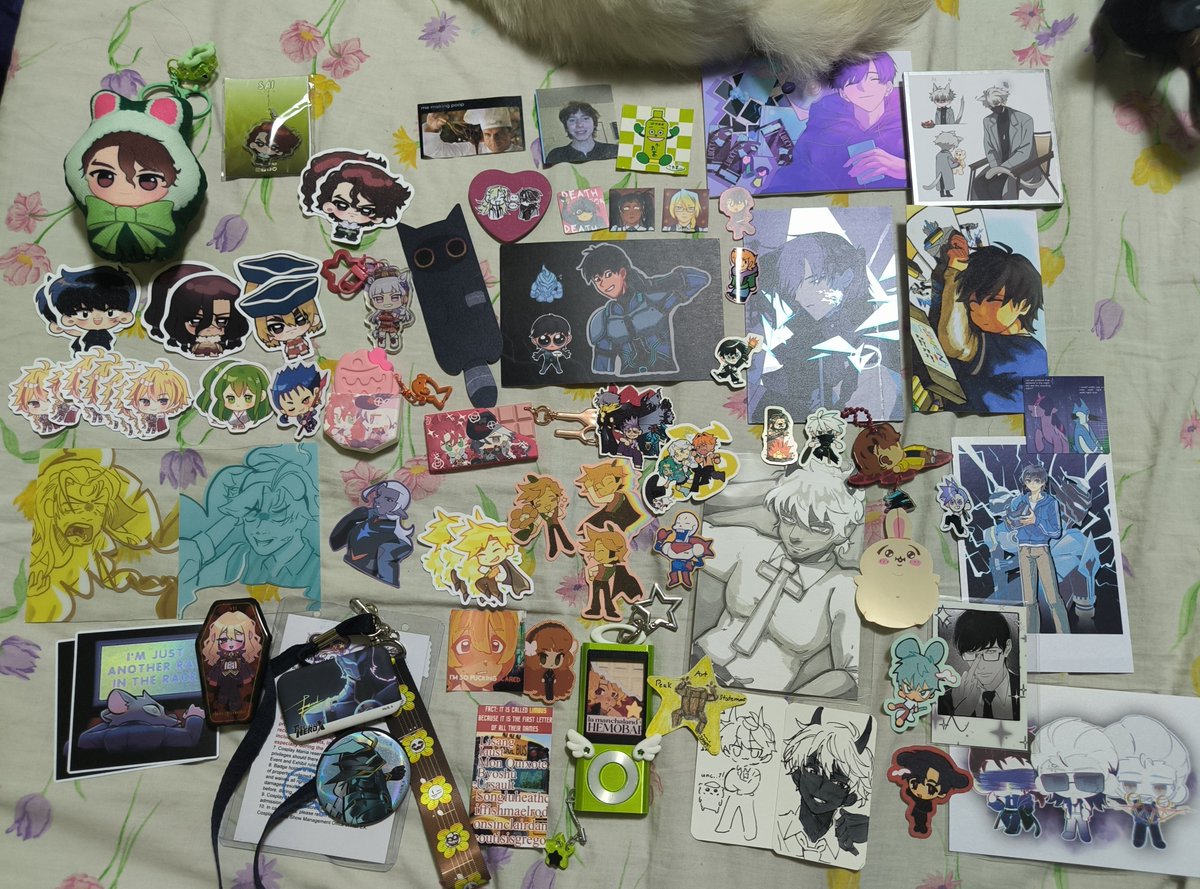 circuspasta's tweet photo. cosmania haul but most of these r just freebies from @aforeignwreck im crine #impoor
artists in thread! https://t.co/jdFqDu8ebd