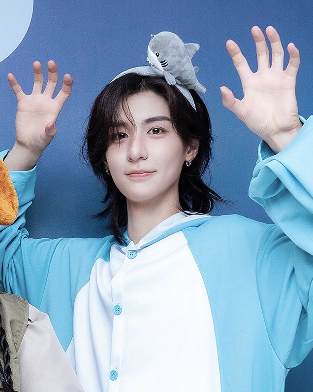 Mollyleehan's tweet photo. 잏캉이의 축복이 끝이없네 ...🦈🩵 https://t.co/ETx6qPBgVl