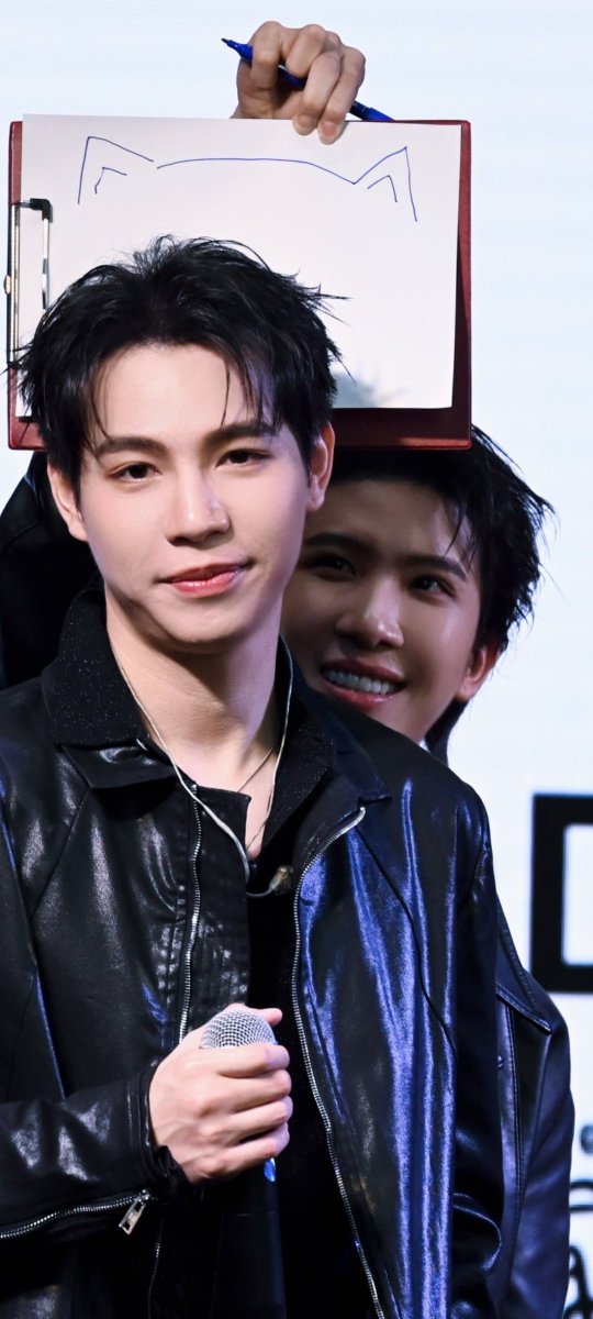 CharlieIsMe5's tweet photo. My time line is pretty heavy atm 
Here's some pretty boys🤭 https://t.co/yWvaUaxMZA