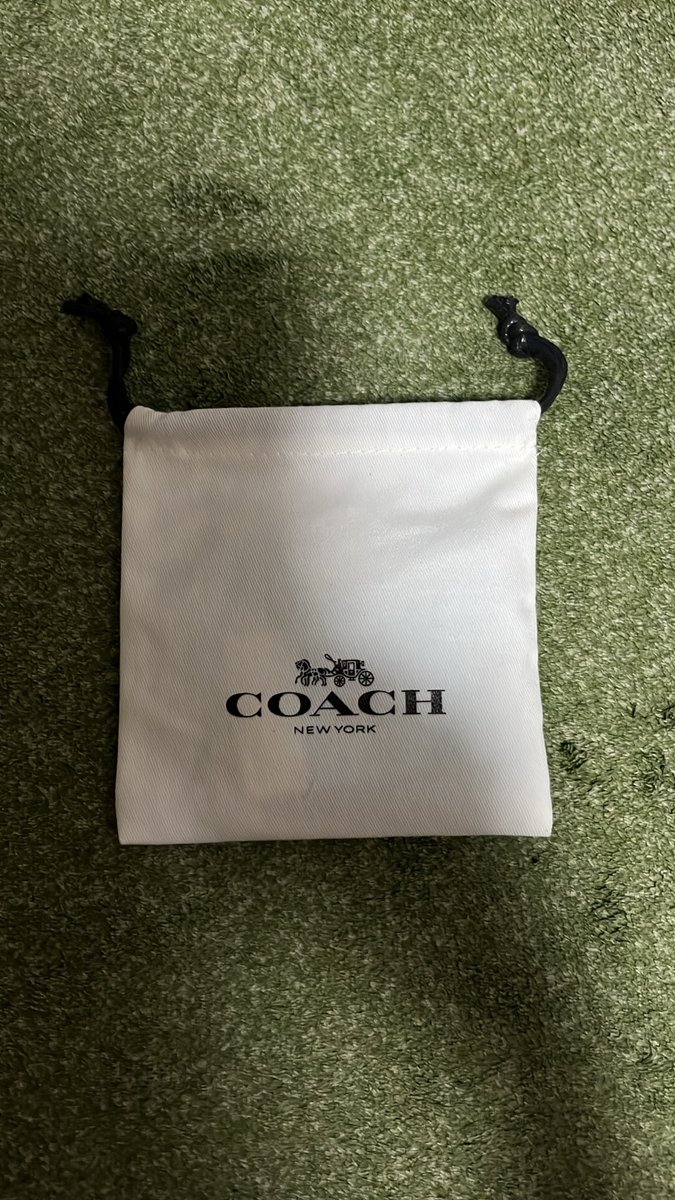 YutabouJP's tweet photo. coachのピアス買いました。 https://t.co/HbGohOk6HJ