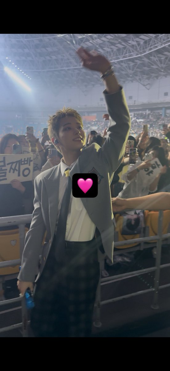 dkrpgk__'s tweet photo. 🇰🇷 客降り最前でオレしぬかとおもった https://t.co/EtmNwWKOkg