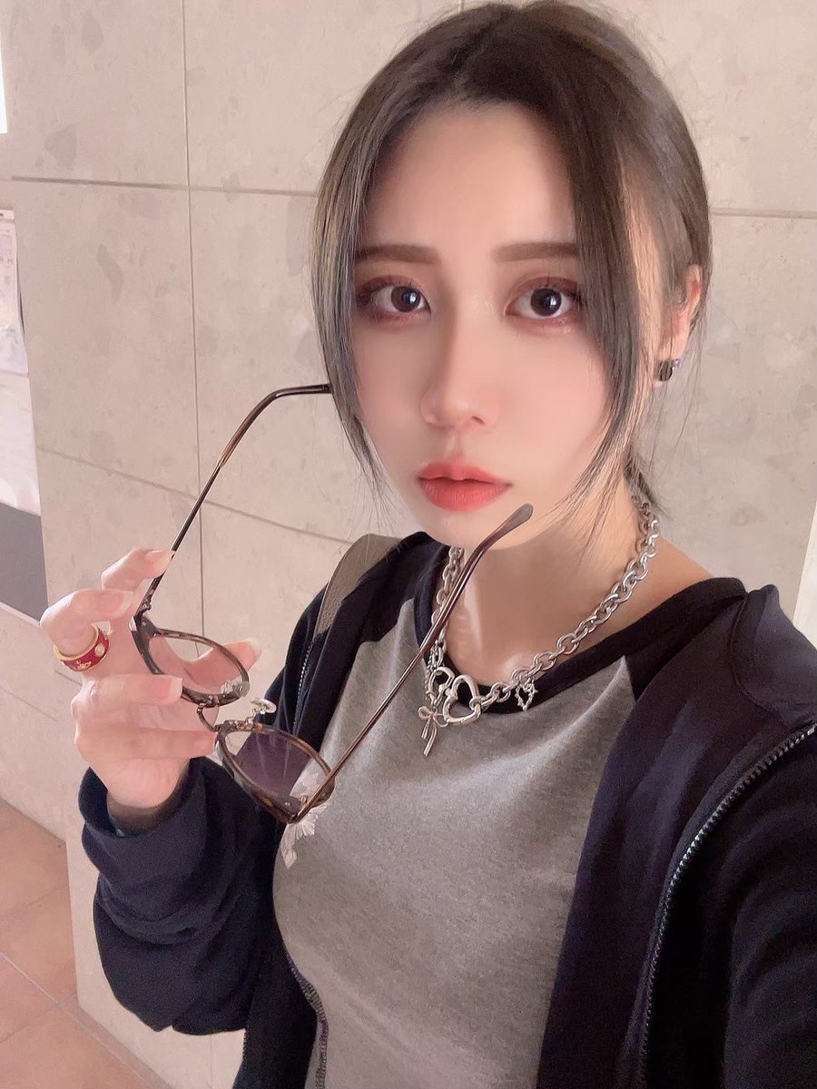 saaaayasama02's tweet photo. よく見えないから、もっとこっちおいで♡ https://t.co/fpn9vBvw8h