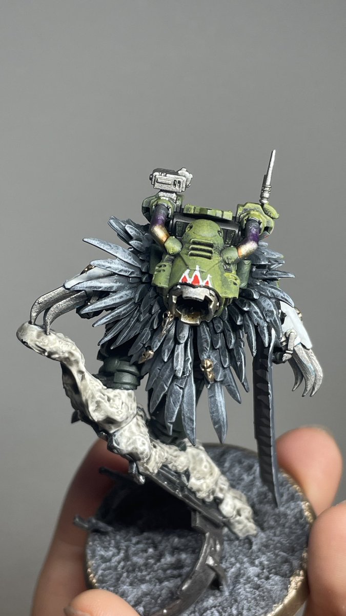 dgx_warhammer's tweet photo. 福岡ストアで飾っていただいてた我が戦団長を昨日回収。見ていただいた方々ありがとうございました。

早速ですが、他のマリーンに合わせて数箇所リペイントしました。

文句なしにジャングルの王って感じだぜっ！ https://t.co/DcLPE4OFXZ