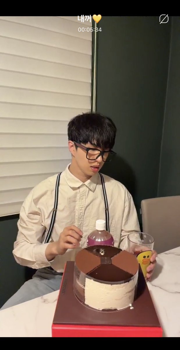 fbaanw's tweet photo. 커엽네 https://t.co/Z6svGld9NX