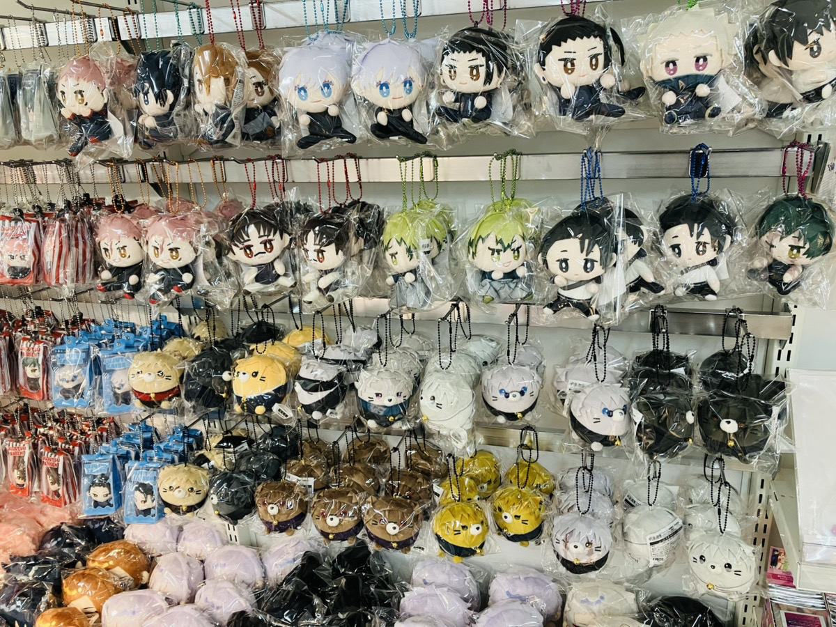 amiami_bukuro's tweet photo. 【#あみあみ池袋miniフェアグッズ店】            

エイコー様の

「アニメ『呪術廻戦』5周年 もにふぇ」
「アニメ『呪術廻戦』5周年 ホウセイロマン」
「アニメ『呪術廻戦』5周年 にゃんころず」
「TVアニメ『呪術廻戦』「死滅回游」ちまりんず」

各種入荷しました♪

明日、10/6開店より販売いたします✨
皆様のご来店を心よりお待ちしています♪

#呪術廻戦　#JujutsuKaisen