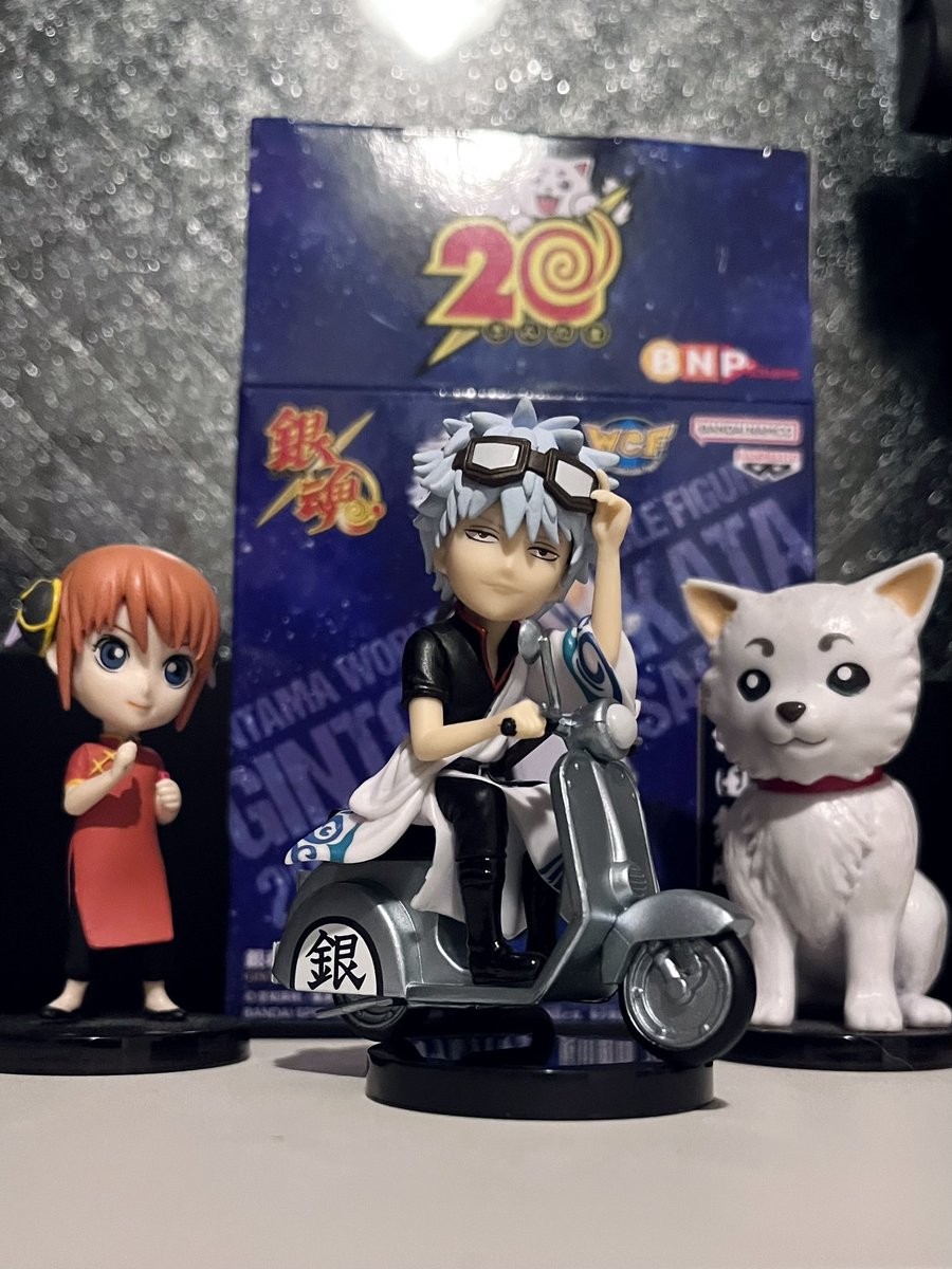 does_wataru's tweet photo. 銀魂も20周年。
ファンがくれた銀時を飾ってみた。
やる気のねぇ目つきがとてもいい。
ベスパってオシャレだね。
20周年ライブでも演った「刹那」って曲の歌詞「バイク飛ばした」はベスパのイメージ。
名作モッズ映画「さらば青春の光」の象徴的バイク。
https://t.co/EPyTBC9Y2P

#銀魂 #銀時 #プレゼントありがとう 

【ライブ情報】
10.24 Melbourne (with FLOW)
10.25 Sydney (with FLOW)
11.8 Hong Kong (Solo show)
11.13 Bangkok (Solo show)
11.15 Kuala Lumpur (Solo show)

https://t.co/8MhhgPtudF

DOES Official YouTube Channel
▶️https://t.co/4tAOUqffEM