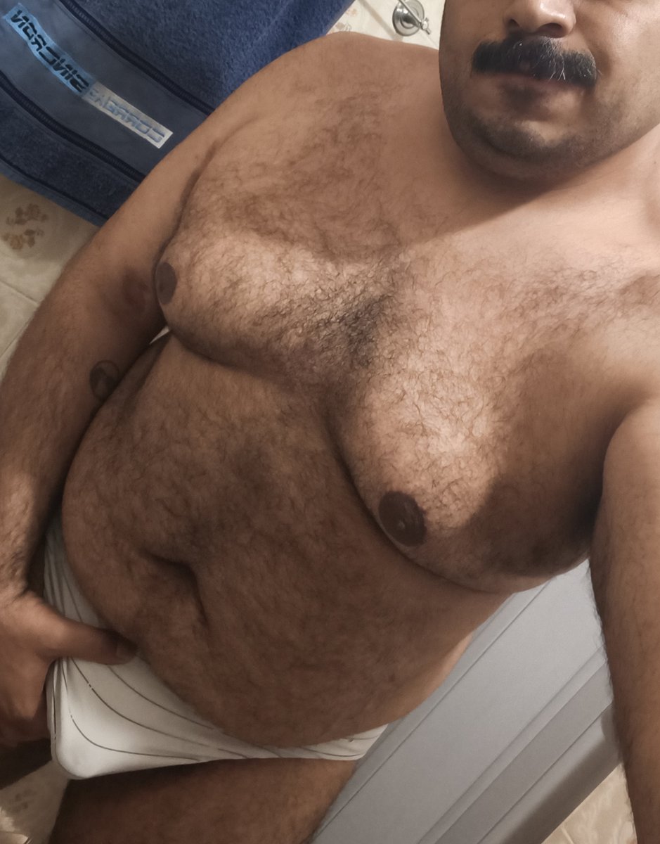 ThickBearRed's tweet photo. Então vocês gostam de grandão é? https://t.co/POdh0rCB02