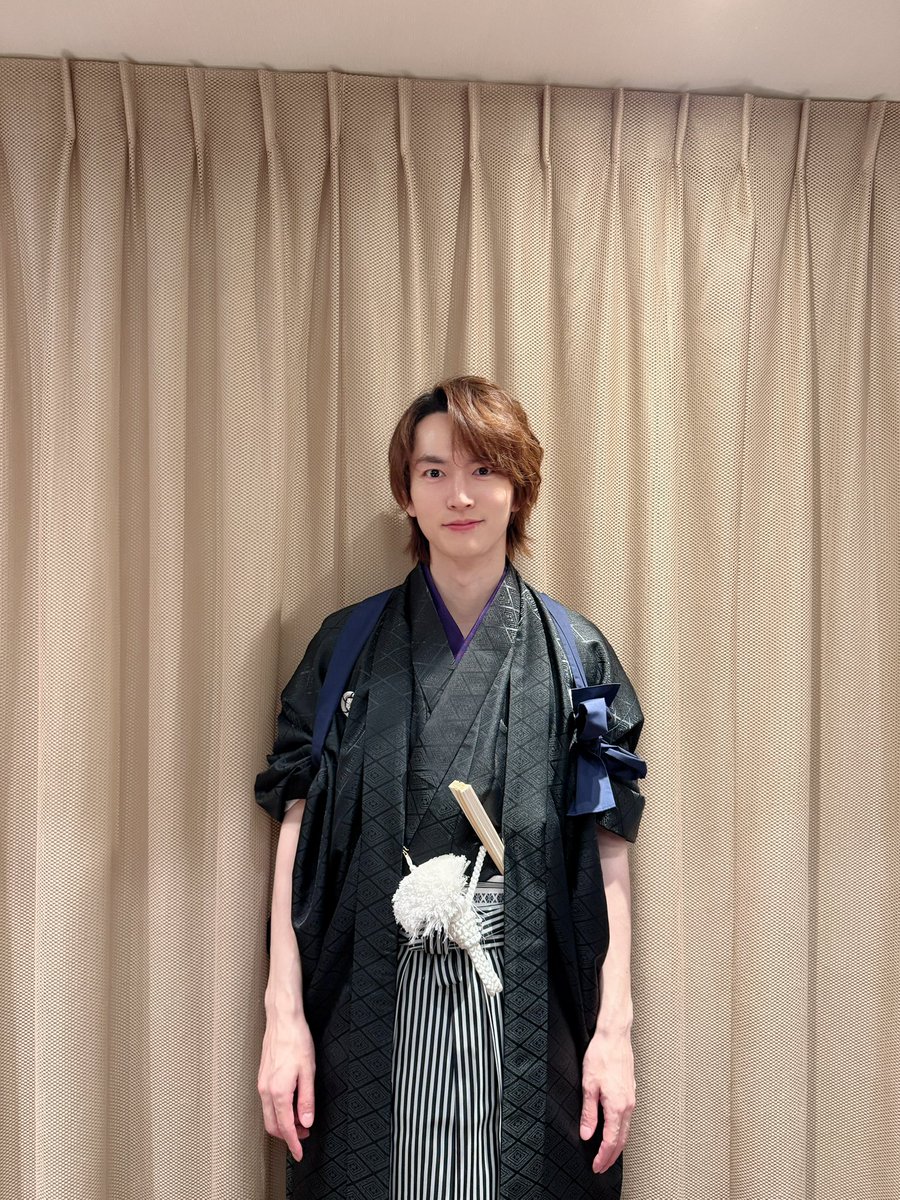 masanari6's tweet photo. 十周年特別企画　配信番組
＜舞台『刀剣乱舞』感謝の宴＞
出演させて頂きます
十周年を迎えたこのタイミングで
別本丸の美しい"へし切長谷部"
この目に焼き付けました
どの本丸の長谷部も本当に愛おしい
公演への力を頂きました
茶髪見納めです
私は今"黒髪短髪野郎"です

#刀ステ　#刀ブレ https://t.co/Y6x6NhtUmd