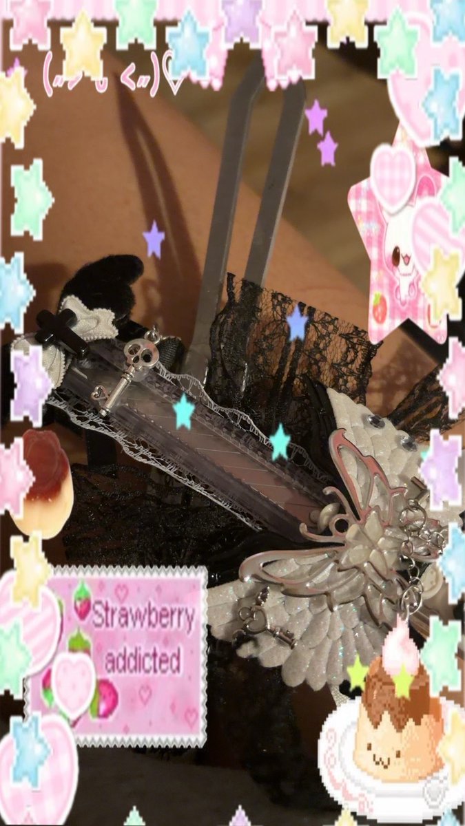 rainingac1d's tweet photo. fake weapon!!! plastic weapon!!!
#shedtwt #shtwt #slittwt #cuttwt https://t.co/LWlmZRrCYi
