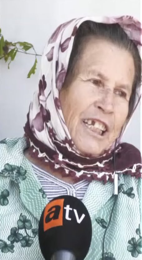 bhrbhrt's tweet photo. Rabbim sizi El-Kahhâr ismiyle kahretsin, El-Kâbıd ismiyle dardan çıkarmasın, El-Hâfıd ismiyle alçaltsın, El-Muzil ismiyle zillete düşürsün, El-Hasıb ismiyle hesaba çeksin,El-Muahhir ismiyle geri koysun, El-Müntakim ismiyle cezalandırsın,Ed-Dâr ismiyle hüsrana uğratsın! #mügeanlı https://t.co/Jckkky9dW8