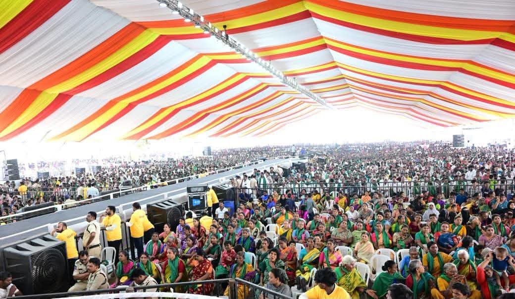 MadhavBJP's tweet photo. కడప జిల్లా ప్రొద్దుటూరులో గౌరవ ముఖ్యమంత్రి శ్రీ @ncbn  గారు,రాష్ట్ర ఉప ముఖ్యమంత్రి శ్రీ @PawanKalyan గారితో కలిసి రూ.30,156 కోట్లతో జల్ జీవన్ మిషన్ 2.0 – అమరజీవి జలధార పనులను ప్రారంభించిన సందర్భంగా జరిగిన బహిరంగ సభలో పాల్గొనడం జరిగింది.

రాష్ట్రంలోని ప్రతి కుటుంబానికి స్వచ్ఛమైన, సురక్షితమైన తాగునీటిని అందించాలనే సంకల్పంతో చేపట్టిన ఈ మహత్తర కార్యక్రమం ప్రజల జీవన ప్రమాణాలను మరింత మెరుగుపరచనుంది. ప్రతి ఇంటికీ నీరు – ఆరోగ్యకరమైన ఆంధ్రప్రదేశ్ లక్ష్యంగా కూటమి ప్రభుత్వం ముందుకు సాగుతోంది.