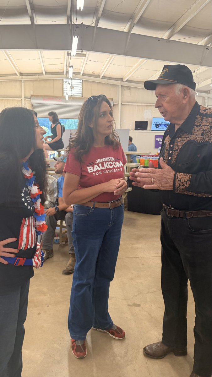 JenBalkcom's tweet photo. 29 days until Election Day! 🇺🇸

I’m grateful for the opportunity to travel across all 16 counties, listen to your stories, and meet the people I’m running to represent in Washington. https://t.co/5qHCb0AfuW