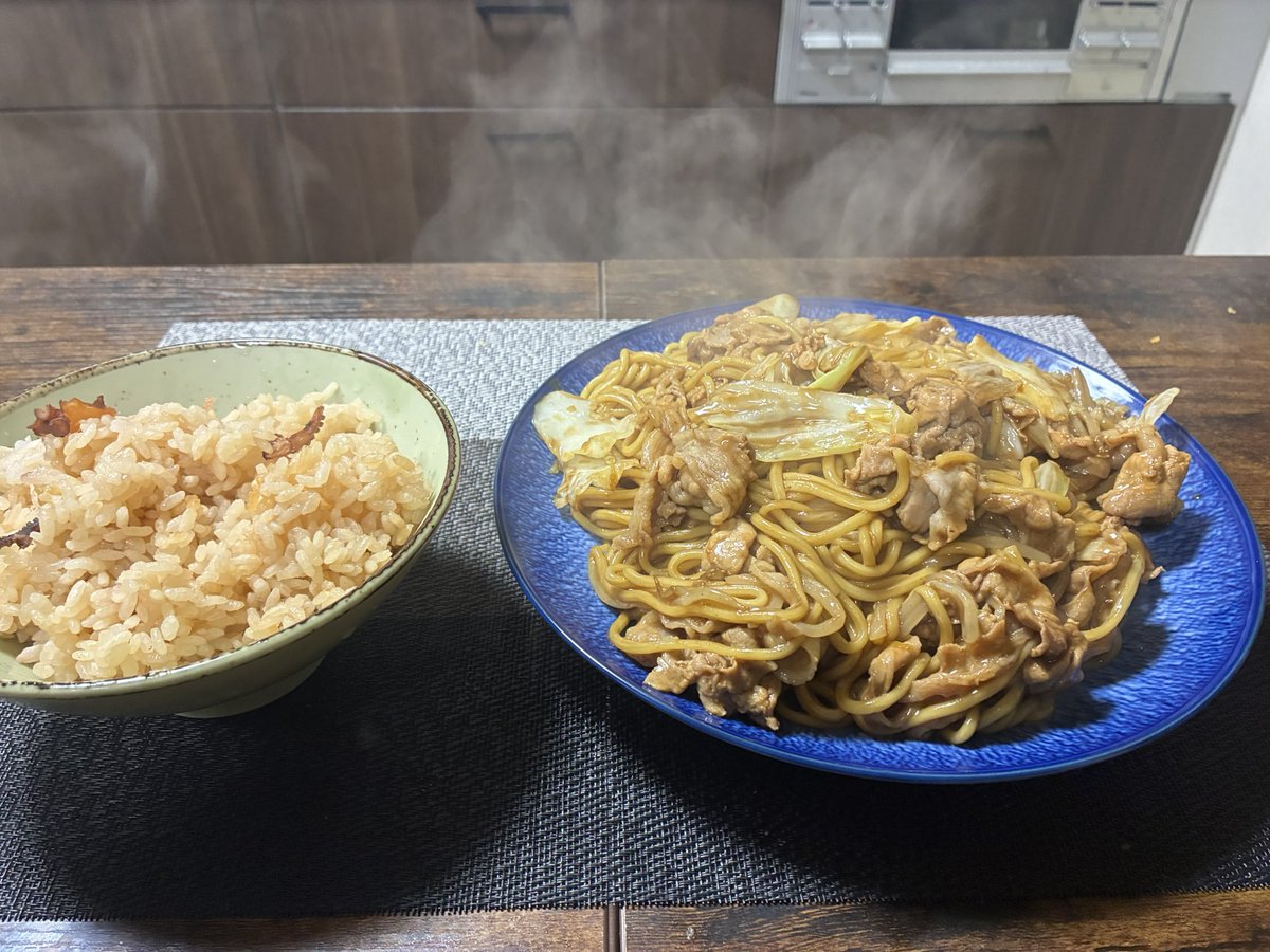 uc112300's tweet photo. 焼きそば開発まだまだつづきます https://t.co/pIOJbfC2Qs