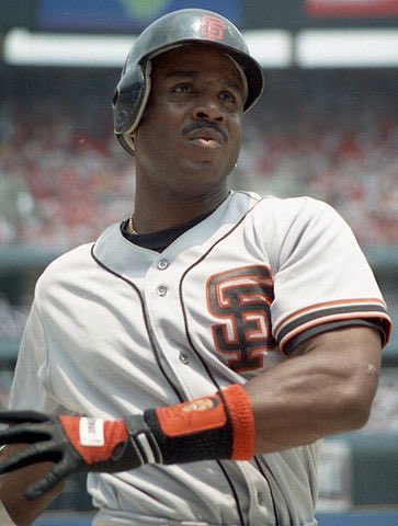 AfroUniverse1's tweet photo. TODAY IN AFRO HISTORY ! BARRY BONDS BREAKS SINGLE SEASON HOME RUN RECORD BY HITTING HIS 71 AND 72 HOME RUN IN 2001 !
#BarryBonds #BlackExcellence #BlackHistory https://t.co/72EgixZ9JF