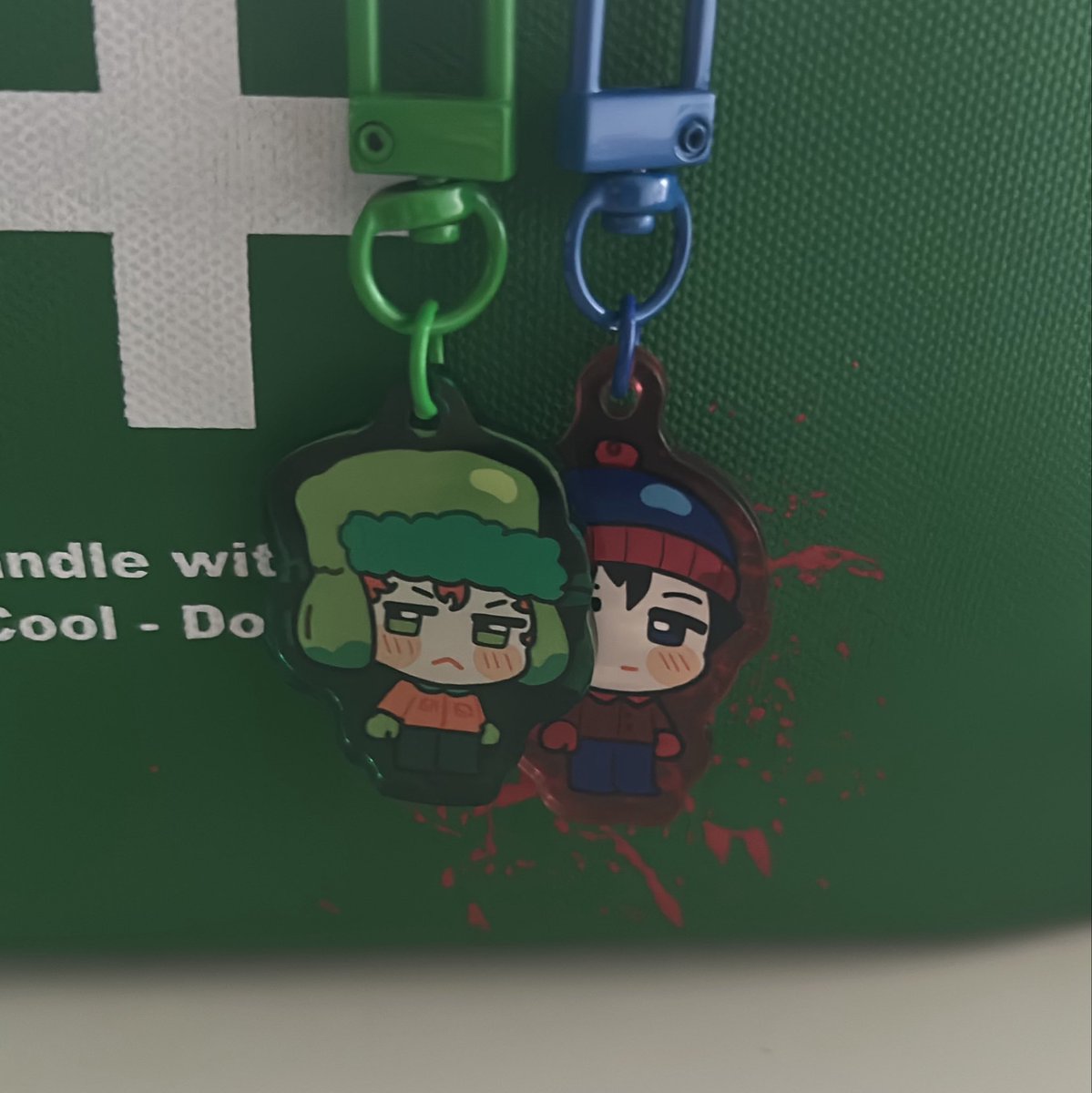 catboykyle's tweet photo. im in college and all i can think about is these 2 stupid little idiots https://t.co/q7zu6BxgZf