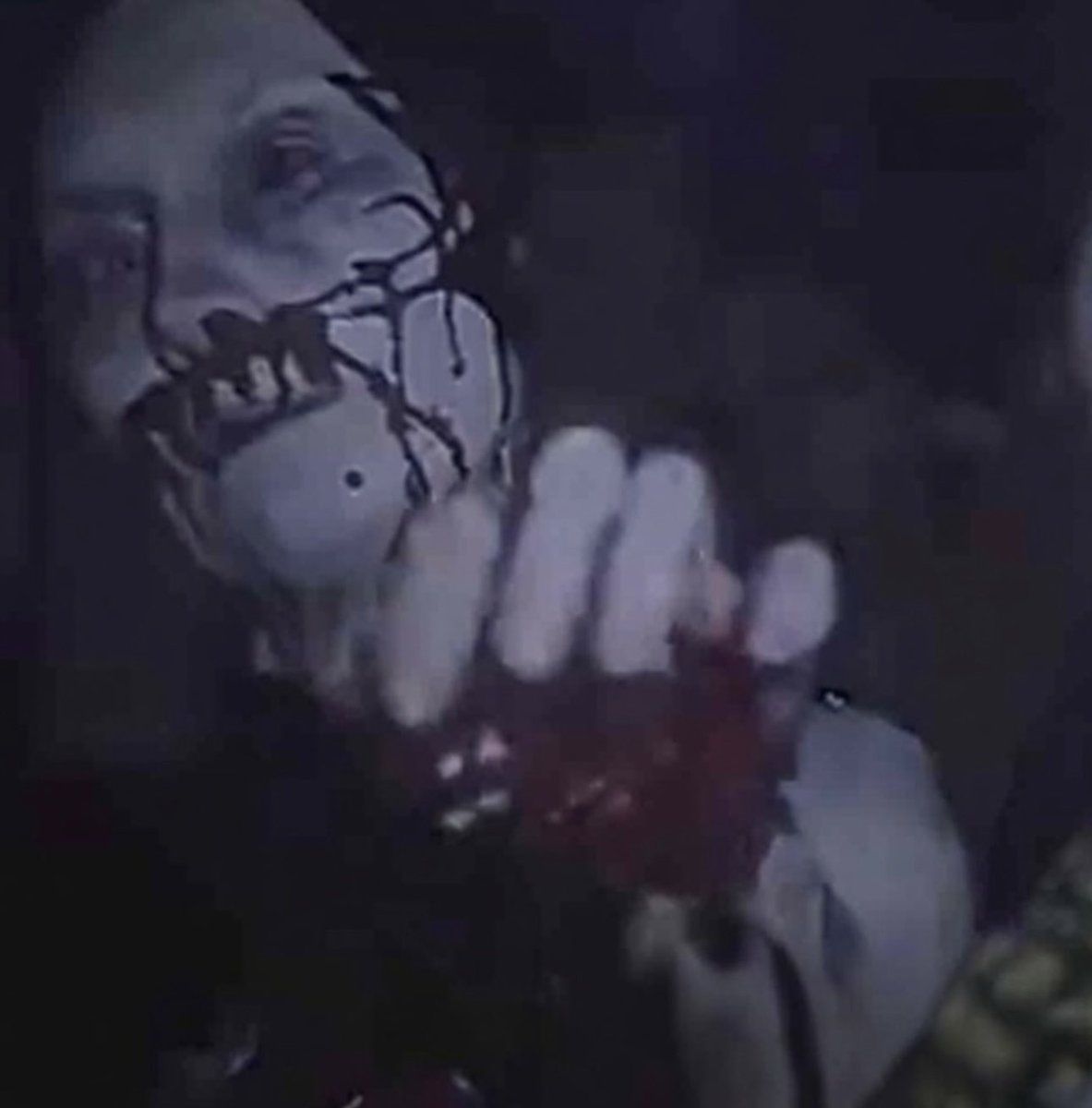 Daykerpriest's tweet photo. Something about #ResidentEvil still confuses me. Can someone please explain how the same virus can infect two people and cause two completely different outcomes? https://t.co/KJJG8IIPcm