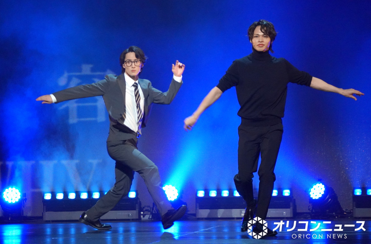 oricon's tweet photo. 舞台『ノッキンオン・ロックドドア THE STAGE』

上田竜也、W座長のTravis Japan川島如恵留を信頼
「足りない部分を補ってる」✨️
https://t.co/Ov4jq4FHVz

#ノキドアステージ @knockinon_stage https://t.co/UfczLLMWJT