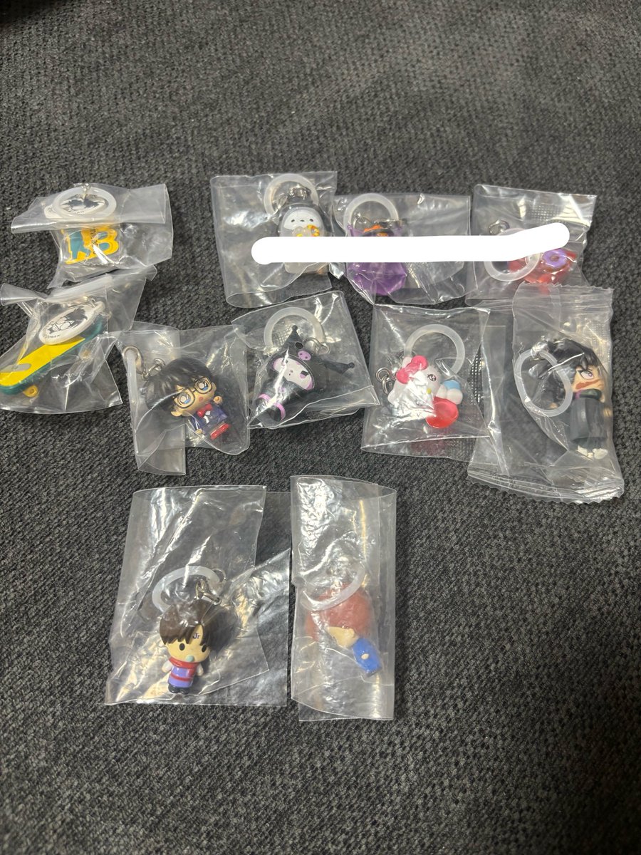 toraaa090's tweet photo. めじるしアクセサリー交換
ガチャ
(譲）画像のめじるし

(求) パウバート　イナイレ　ちいかわ
　　ヒスミニ　トイストーリーNEW 

その他めじるしも検討します

⚠️コナン3点纏めての交換のみ

2:2以上からの交換優先致します。

コナン　エモきゅん　サンリオ
幽遊白書 https://t.co/DApi5jNzY2