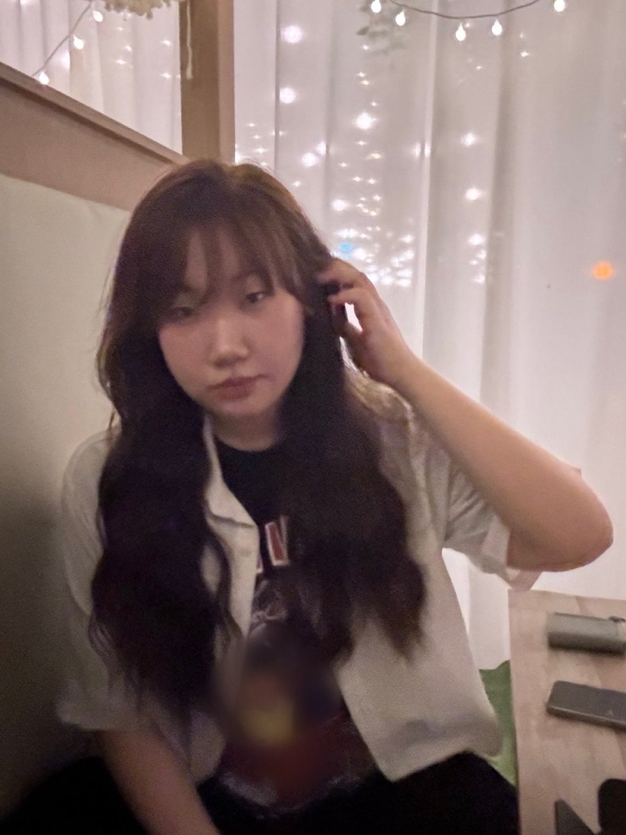 lucky3740's tweet photo. #wlw 

단발 vs 짧머

뭐가 더 잘 어울리는 것 같아요??
머리 기를지 너무 고민되어서.. https://t.co/gx3da9UYrc