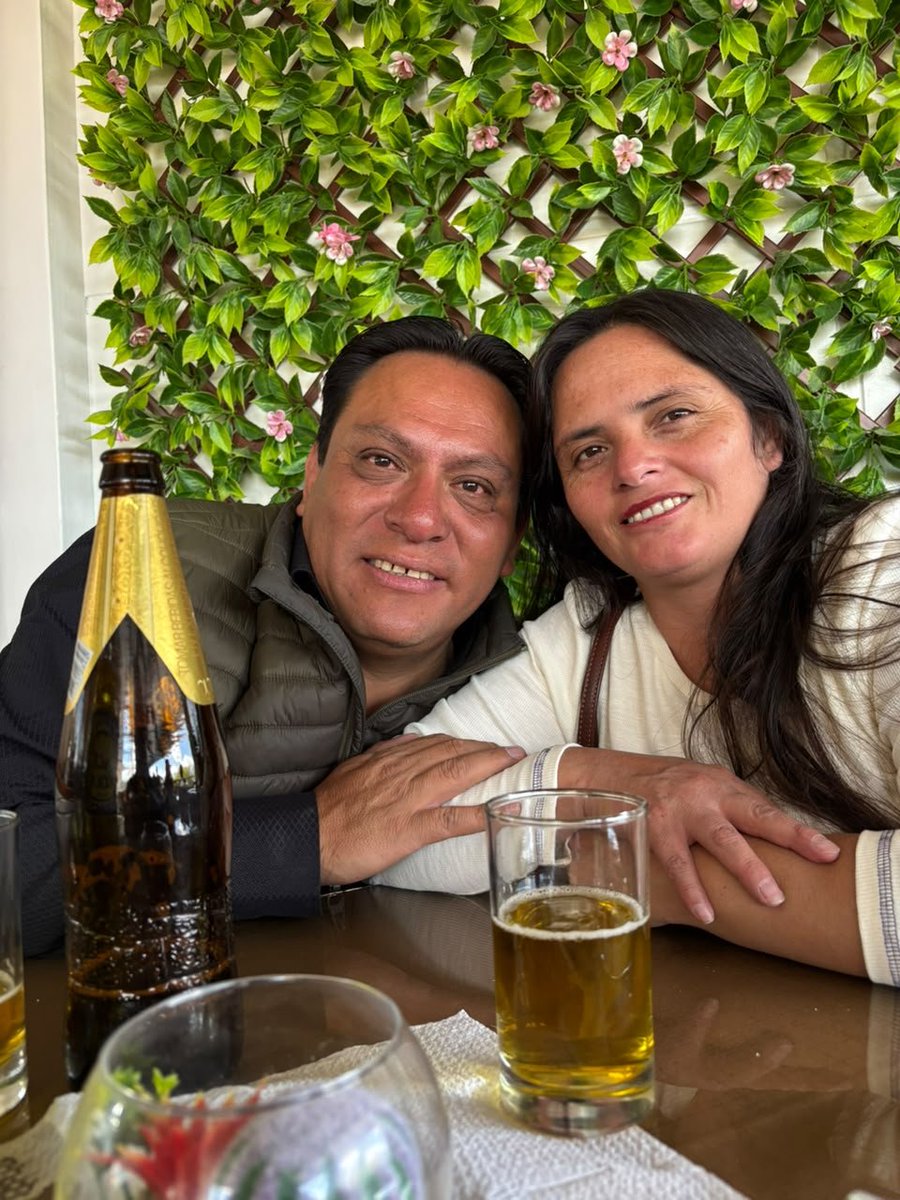 jholegui's tweet photo. Feliz dia amor https://t.co/8x9OyYrxXb