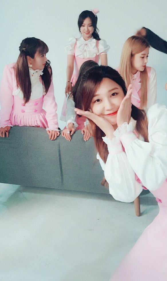 wonrimqzz's tweet photo. 끼좀부리지말어 https://t.co/nZBpTFr0xq