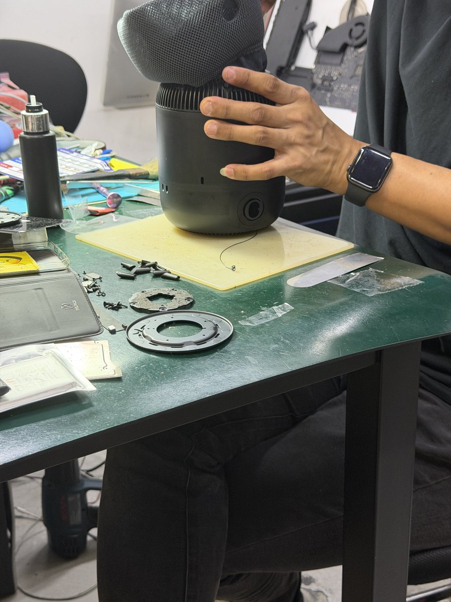 ysryprnce's tweet photo. Finally found a repair shop who can "repair" the ghost touch issue on my HomePod in sg https://t.co/7zkrLb0005