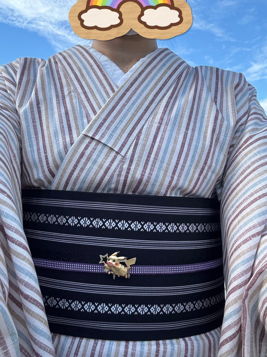 asuka36em's tweet photo. 息子の懇談会～👘
終わってからピカチュウ装備して学童迎えに行ったら小学生ﾎｲﾎｲになってた🤭笑笑

スタバ行ったらステッカーラス1だった:( ˙꒳​˙ ):
娘が居ないと階段手を引いて降りてくれるし対面に座ったら隣に座り直すし謎に可愛らしくなる息子…👦🏻笑
最後は保育園お迎え後の帯周り🧒🏻(くれた) https://t.co/5Qx2NAeAda