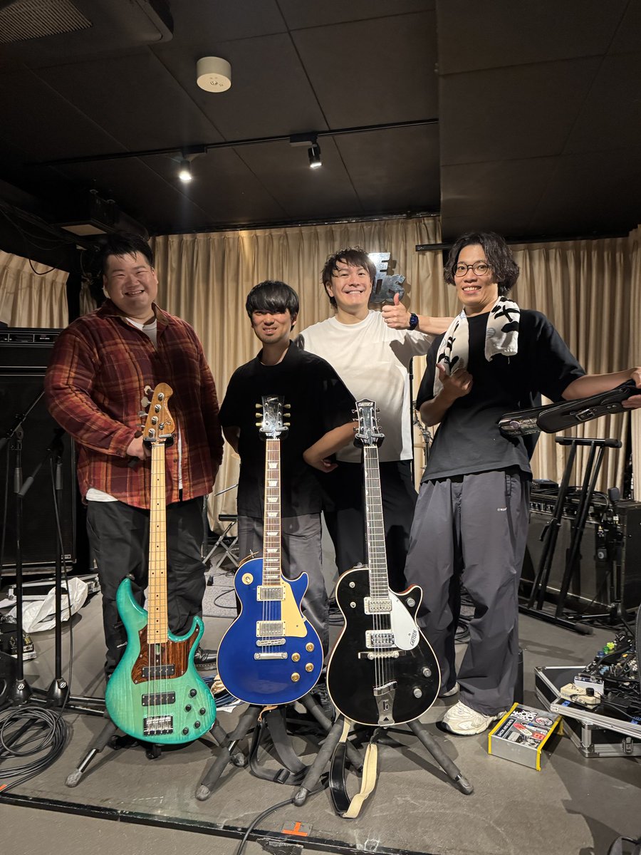 altanogisband's tweet photo. 10/3(土)アルタノジス企画
「RE:walkman vol.1」
完遂いたしました！！🎉

出演してくれた
・Titan Arum
・ASIRO
・HiDSIDE
下北沢LIVEHAUSのスタッフの皆様
そしてライブを観てくれた皆様…
本当にありがとうございました🙏🏻✨

素晴らしいスタートを切れました！！
ここから歩き出していきます💪🏻 https://t.co/s4KQx9Of2L