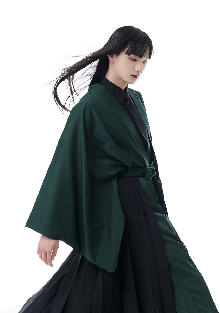 misamaru_kimono's tweet photo. 【お知らせ】
10月9日(金)21時より「<男女兼用>半着物 深緑」の発売開始！
https://t.co/Czzl90FWi6 https://t.co/M2Eey5OID8