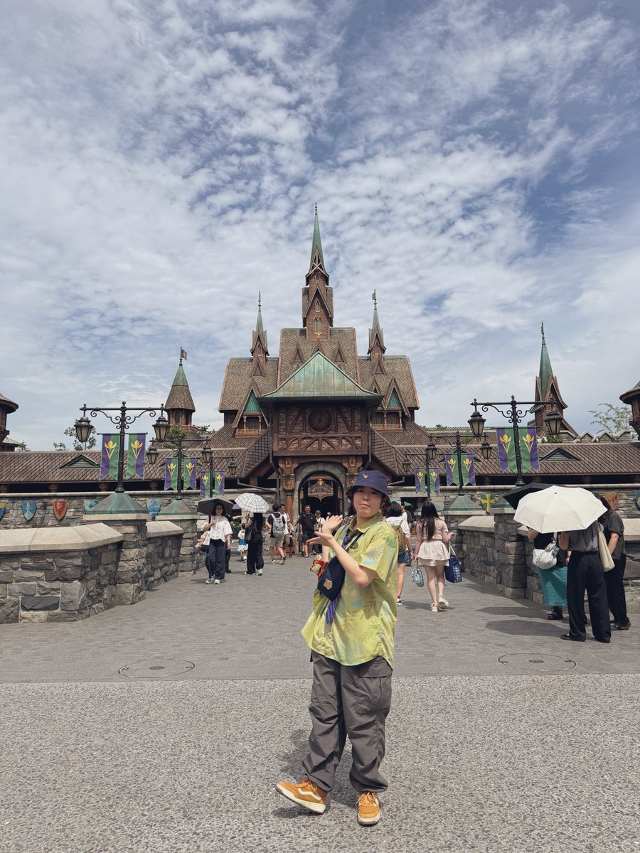 Regulus3939's tweet photo. 最近ディズニーにハマってる
Dハロ今年行けそうで嬉しすぎる…！！(私はコスしないけどね！ニックでもまた着て行こうかな？) https://t.co/Xbcz76mUd2