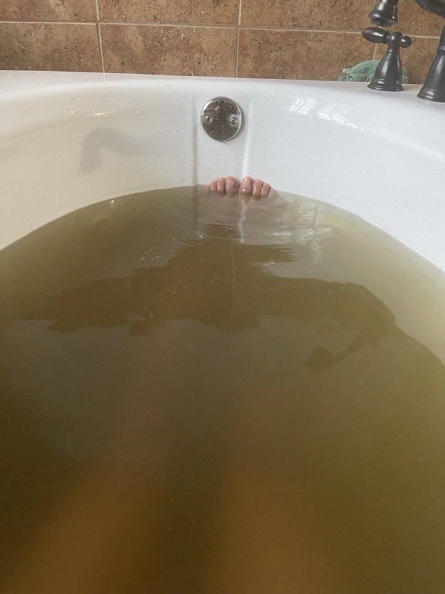 dinosaurs1969's tweet photo. finally showered after a long week https://t.co/uekpLHJcku
