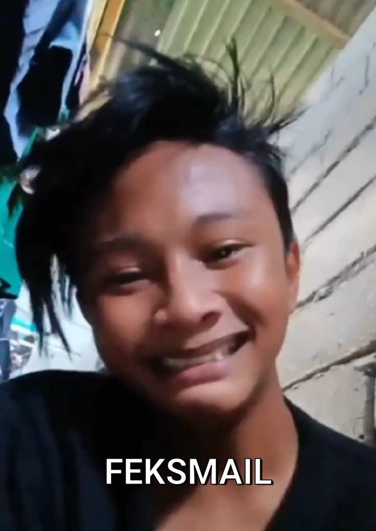 subGALON's tweet photo. @TUKANGxGALON HAI GUYS, GUA LAH SI KANTONG UANG NTU, DAN ORANG TUA KANDUNGNYA SI GAROWI WOKWOKWOKWOK. Gua si AC dan depotnya di @subGALON yak, alias nanti kalo ngga aktif gua sentilin satu2 xixixi..
Salken semua!! 😗🤙 https://t.co/GwKnzsujZz