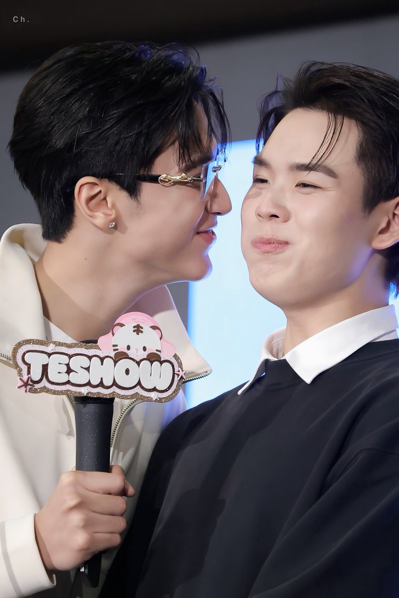 chimonoy's tweet photo. หม๋าเด็กมานเอาจิงนะเว้ยยยยย ปิงปิงอย่าท้าาา

TESHOWPING TINGTING ONE FAM

#GMMTVFANIVAL2026HappyFamilyxTP
#TeshowPing https://t.co/FuJ3RKaYxJ