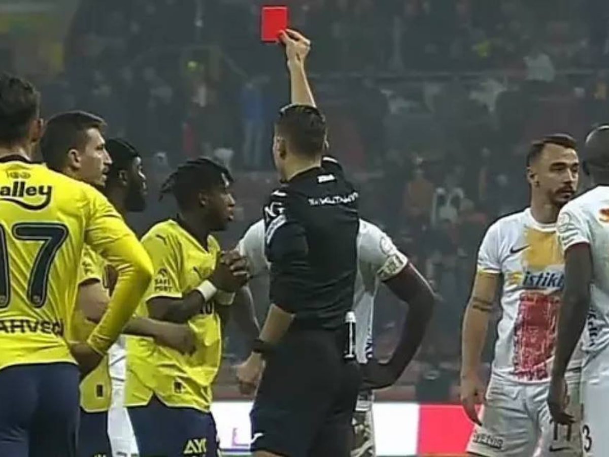 fenerlimete09's tweet photo. Unutma Fenerbahçeli,
Fred'den hayvan gibi korkuyorlardı...
Bir hafta sonra maçımız vardı... https://t.co/XLGBP35hlG