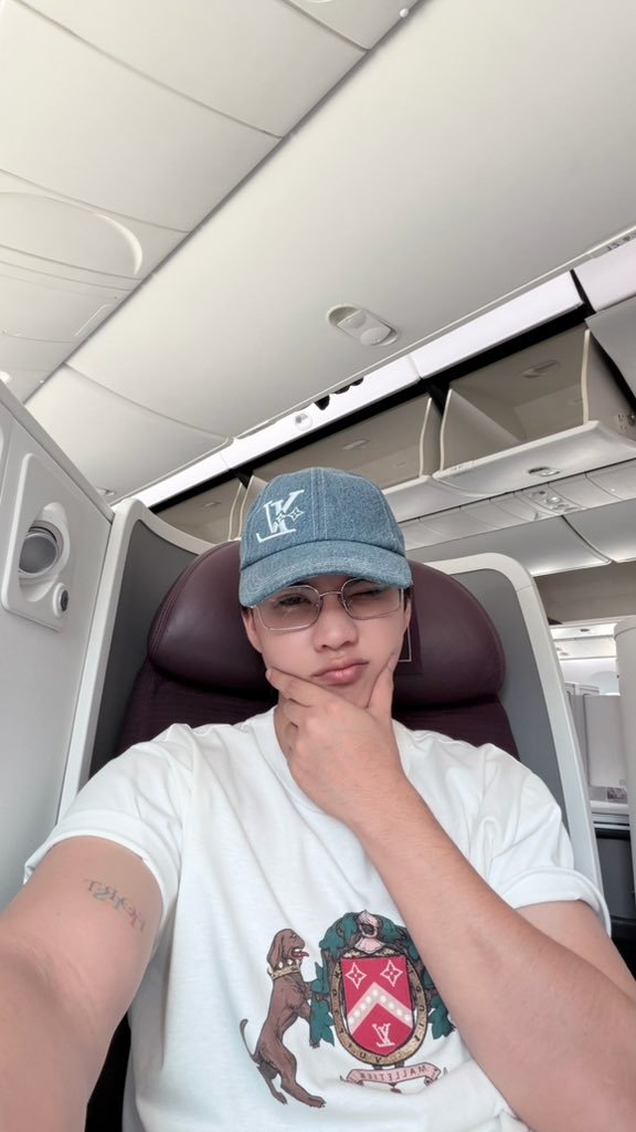 fort_fts's tweet photo. Bye bye see u next year kub ❤️🥺

#FortFTS #ComeFortZon #BabyFeat https://t.co/vYXQvF1V0u