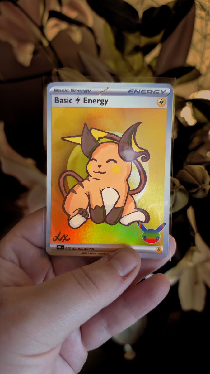 justlaurxn_'s tweet photo. HAI 🫶

it's been a while but I'm living my best life 💅

Also opened commissions for these lil painted energy cards to help cover my debt if you wanna help :3 🫶

Have an incredible day 💫 https://t.co/RzgXSGjLvw