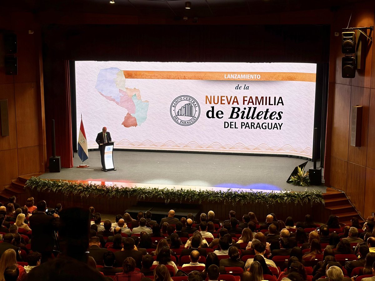 BCP_PY's tweet photo. Inicia la presentación oficial de la nueva familia de billetes del Paraguay.
Seguí la transmisión en vivo y conocé los nuevos diseños inspirados en la historia, la cultura y la biodiversidad del Paraguay.

Transmisión vía Youtube: https://t.co/P2H43AyFj6
#FamiliadeBilletesPy https://t.co/TrH0nk0TeT