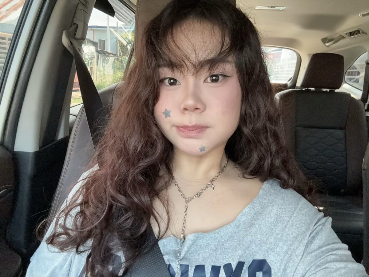 yangkeukeu_'s tweet photo. solo date :) https://t.co/Pgmtv6a8i1