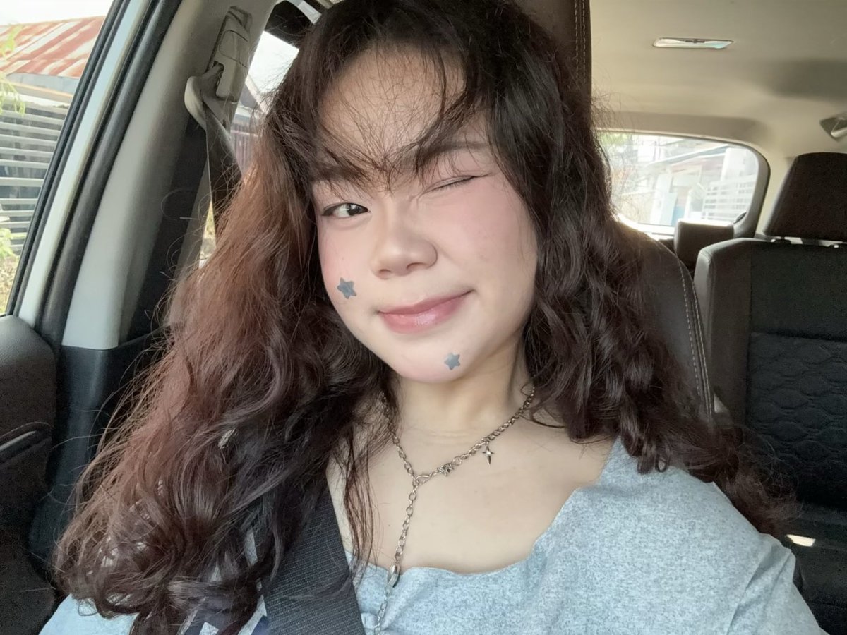 yangkeukeu_'s tweet photo. solo date :) https://t.co/Pgmtv6a8i1